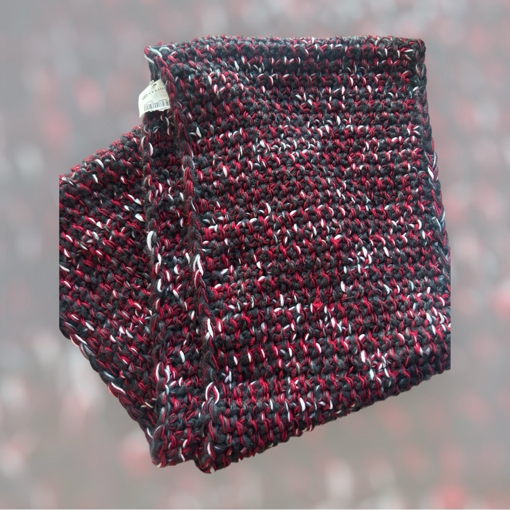 Versona NEW red and charcoal retro knit wrap one size acrylic cozy gift